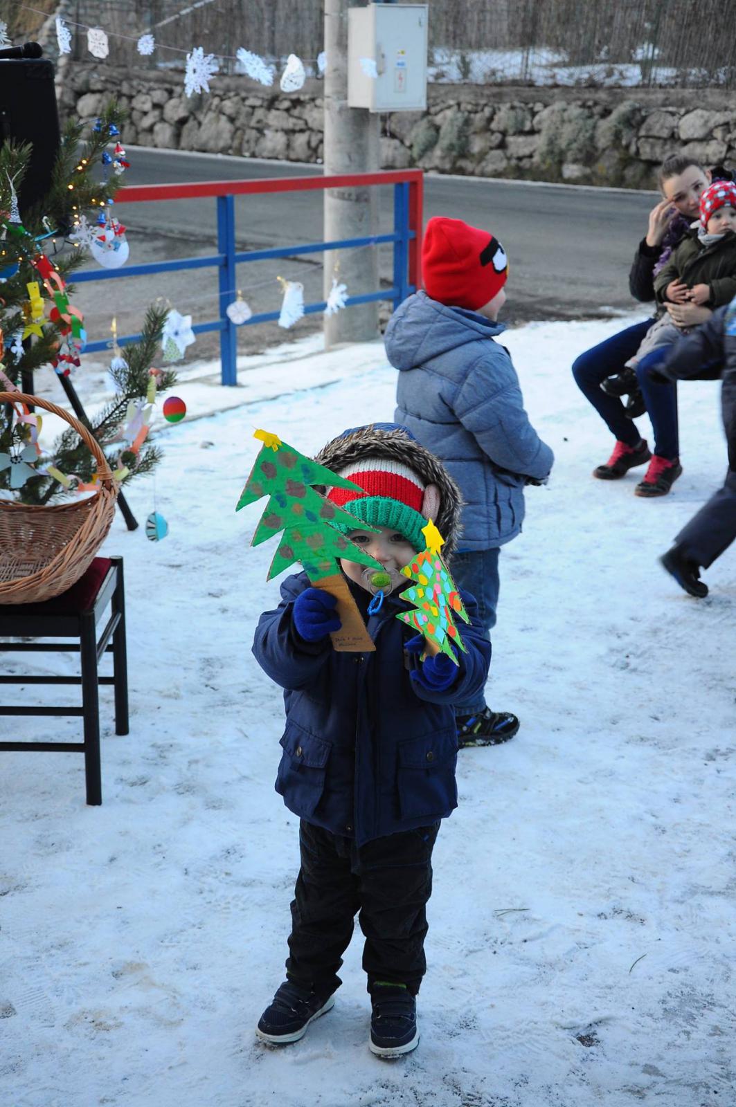 Fotogaléria Mikuláš vo Vernári, 4.12.2016 (17) Mikuláš vo Vernári, 4.12.2016