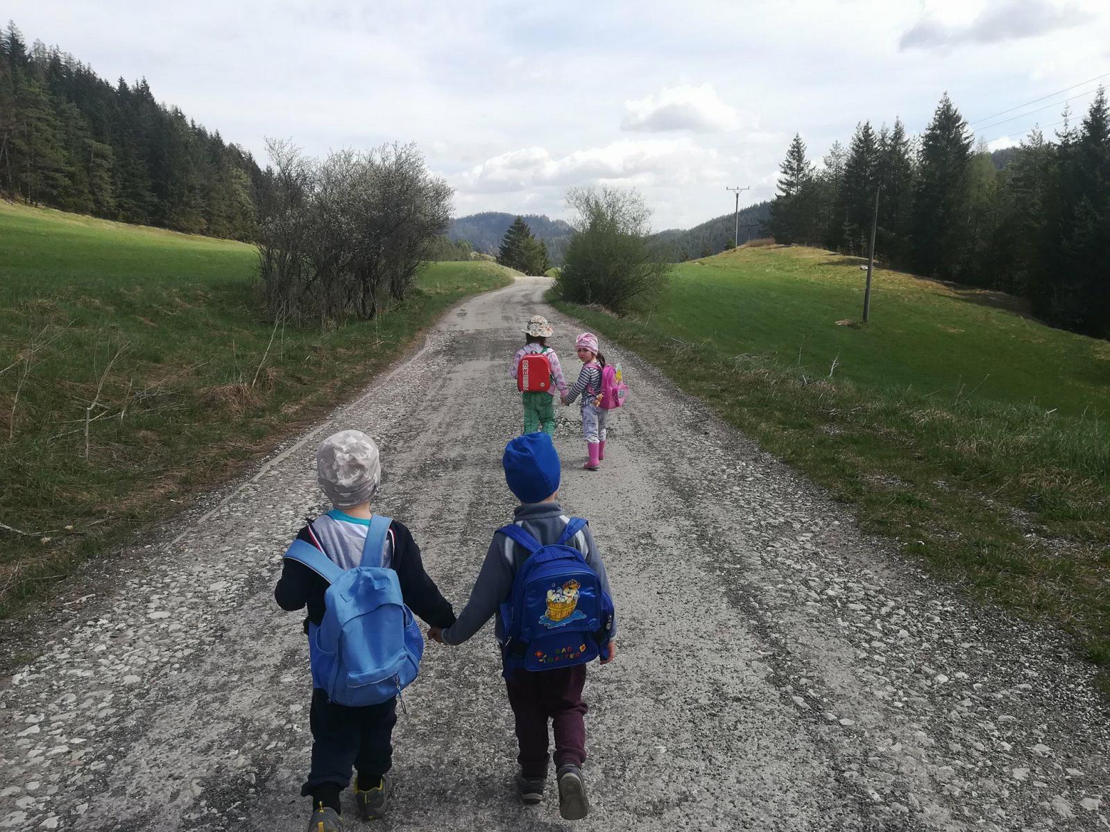 Fotogaléria Jarná turistická prechádzka, 25.4.2018 (44) Jarná turistická prechádzka, 25.4.2018